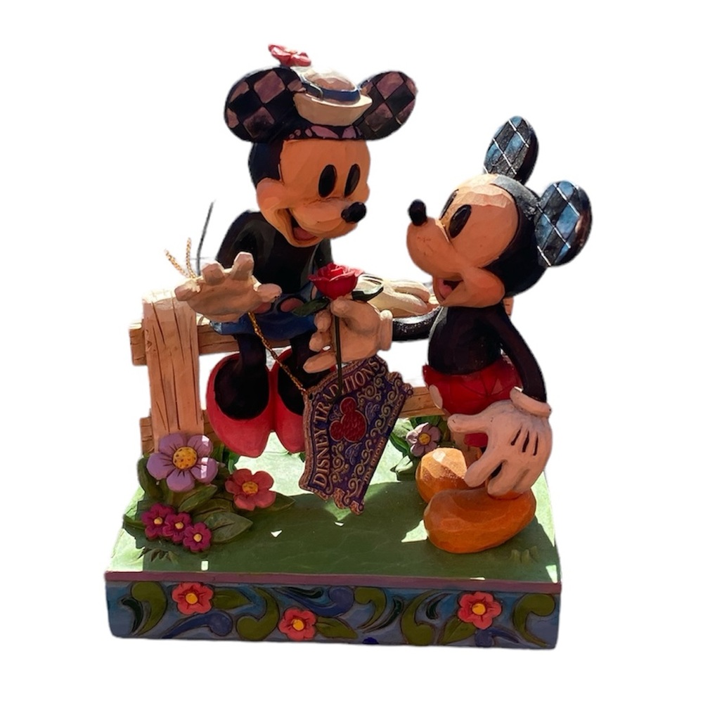 NWT Disney Showcase “Blossoming Romance” 6000969 Figurine 6.5”
